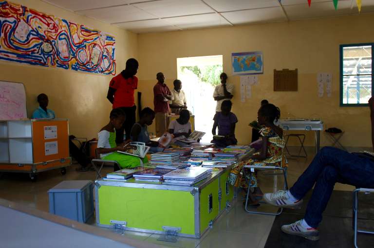 Picture of the first Ideas Box users in Senegal