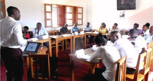 Picture of a job training session conducted by a StreetClac guest speaker in Yaounde