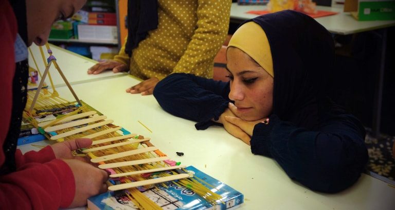 Photo d'une jeune jordanienne dans l'Ideas Box