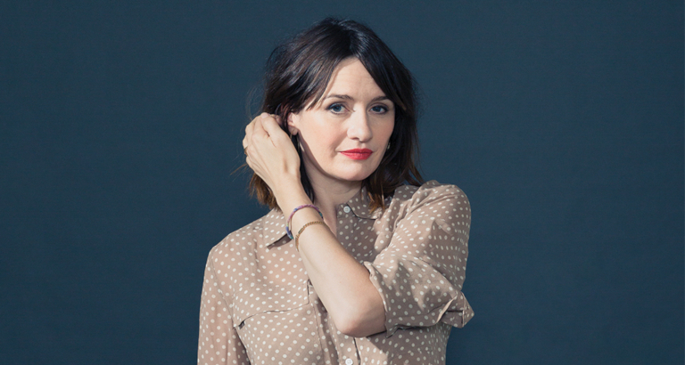 Emily Mortimer's Blonde Hair in "Lars and the Real Girl": A Quirky Style - wide 3